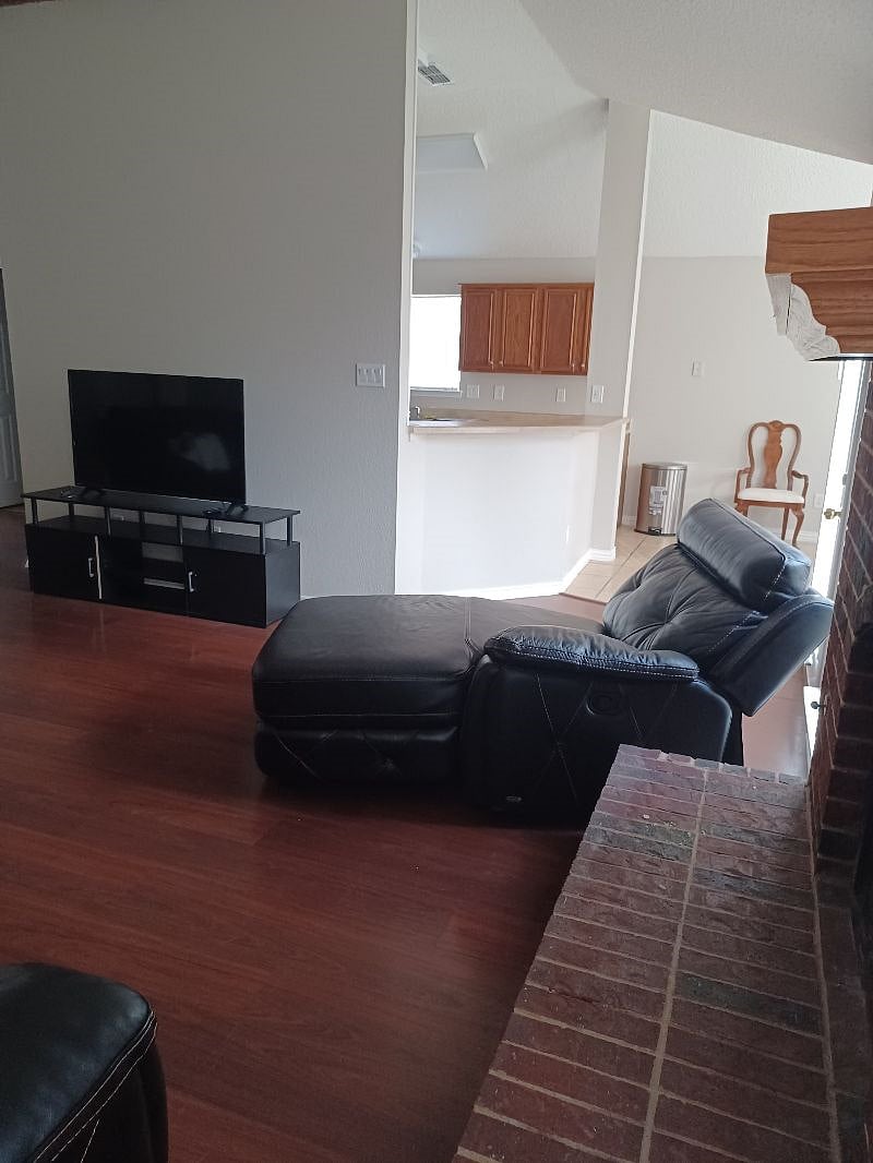 Furnished Finder property 469106_1 photo 4