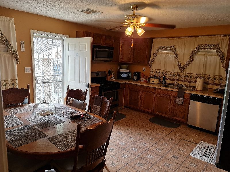 Furnished Finder property 469115_1 photo 6
