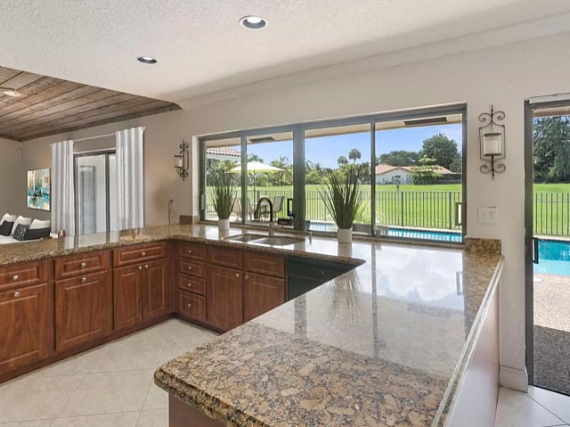 Furnished Finder property 469129_1 photo 4