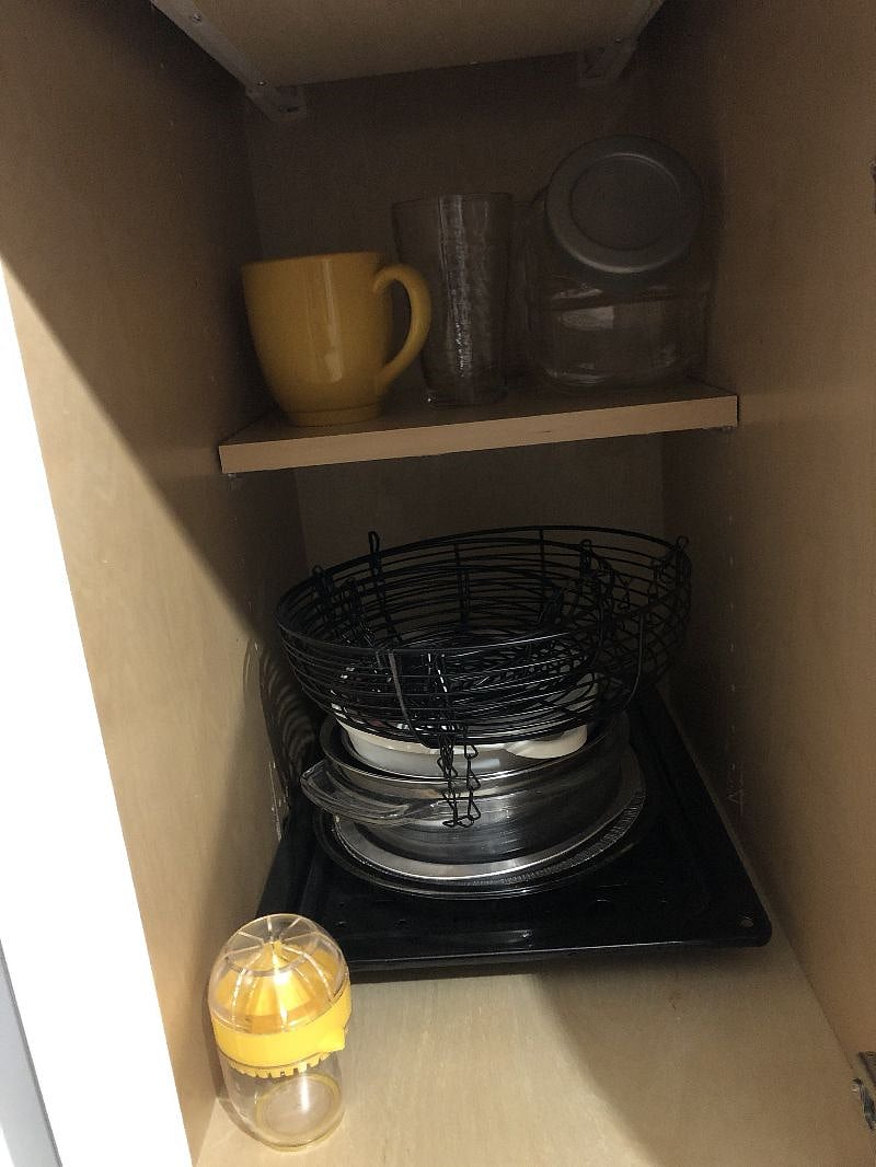 mini blender, colander, mixing bowls, bakeware