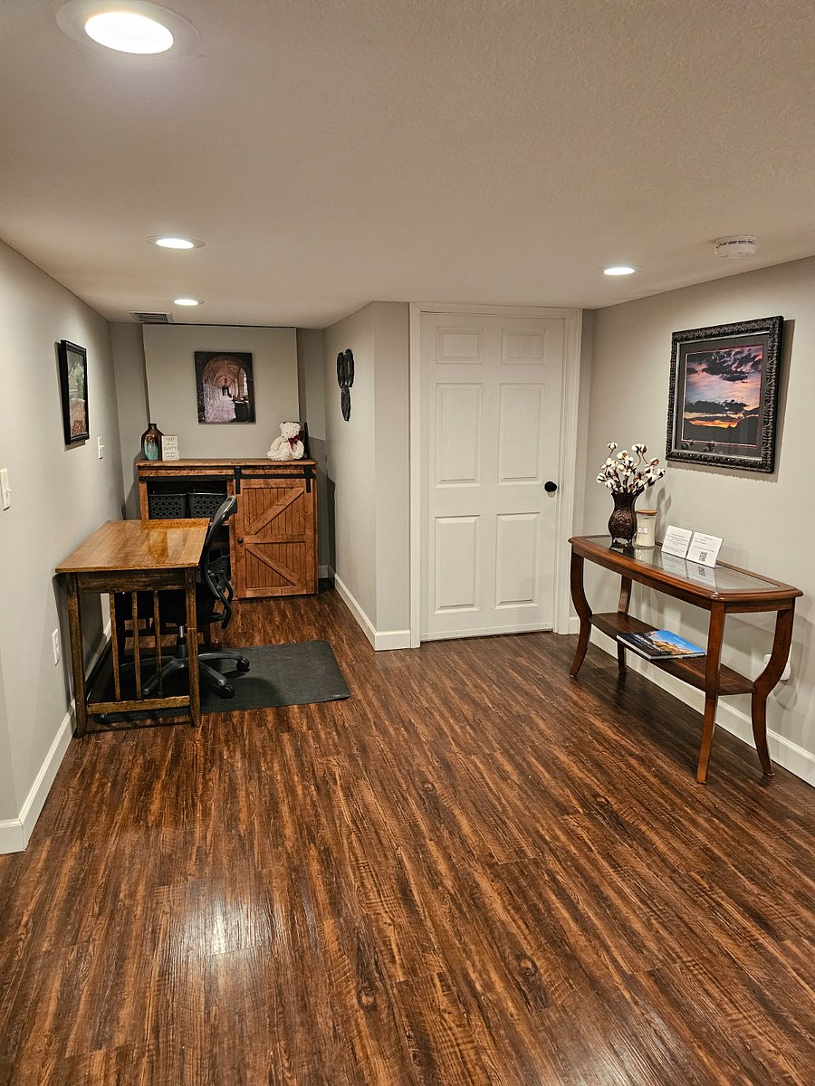 Extra storage and Desk