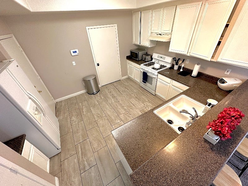 Furnished Finder property 469387_1 photo 8