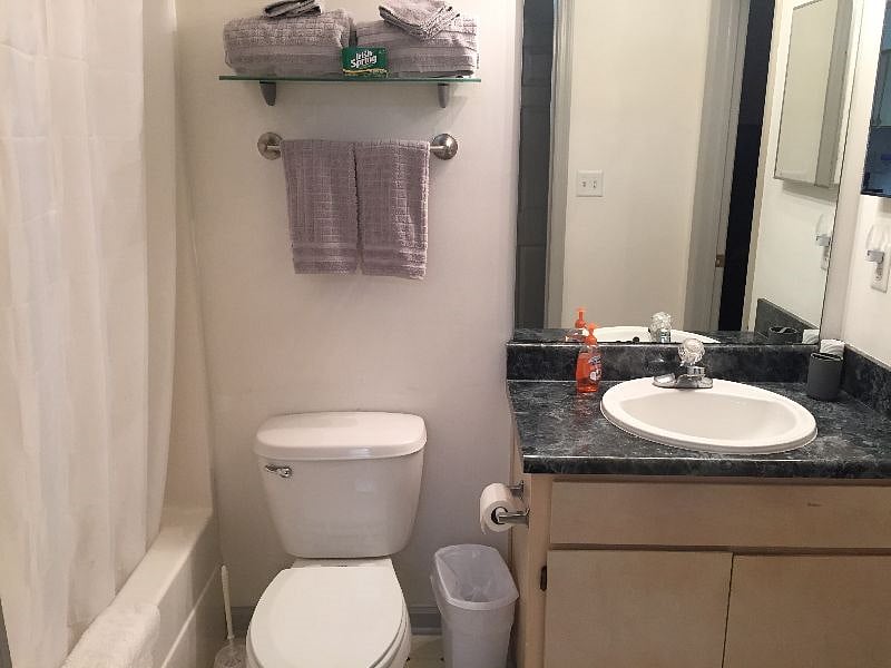 Full bath
