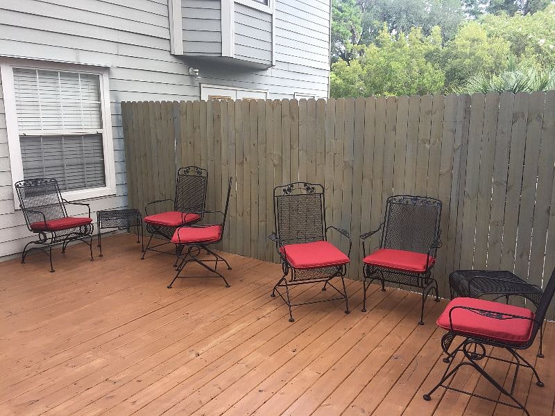16' X 16 deck with privacy fence