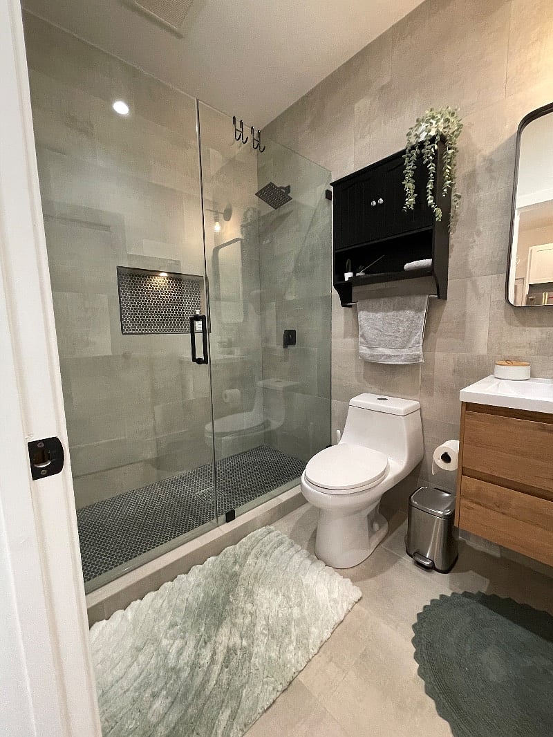 Oversized bathroom with luxurious finishes. 