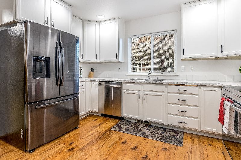 Furnished Finder property 469576_1 photo 9