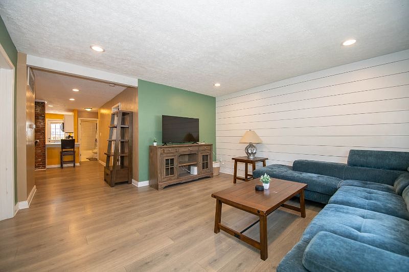 Furnished Finder property 469730_1 photo 4