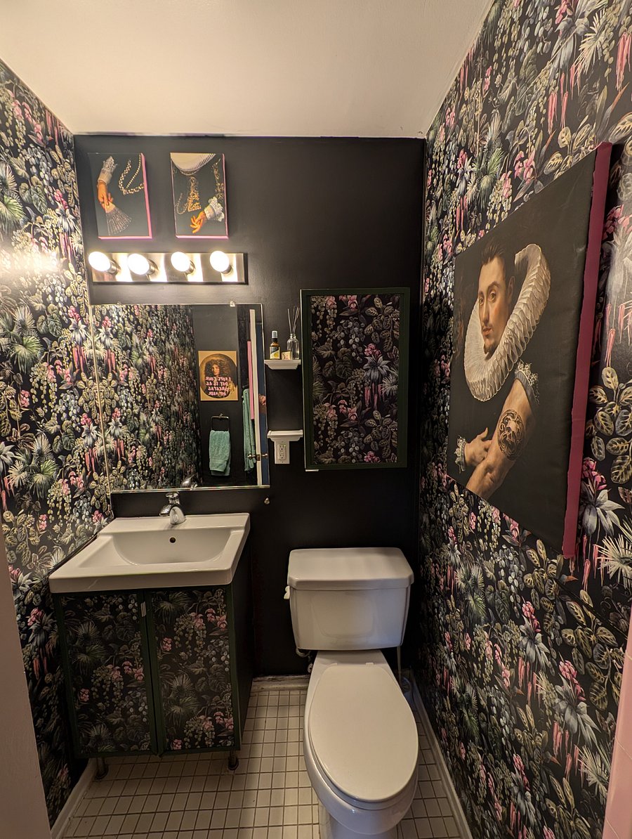 Petite but fun! Every guest's favorite. When you have to decorate around pink tile, you have fun with it!