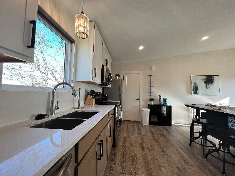 Furnished Finder property 470037_1 photo 4