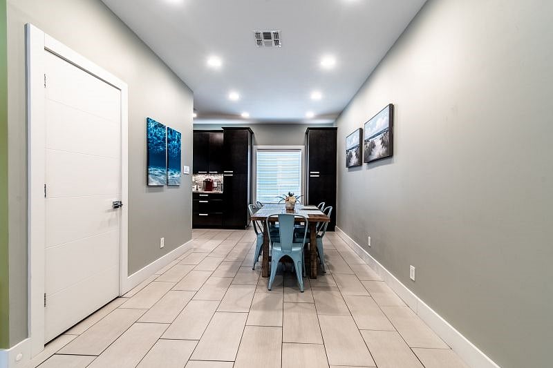 Furnished Finder property 470097_1 photo 3
