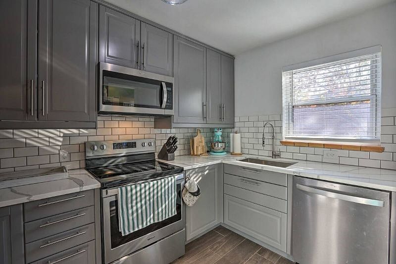 Furnished Finder property 470122_1 photo 6