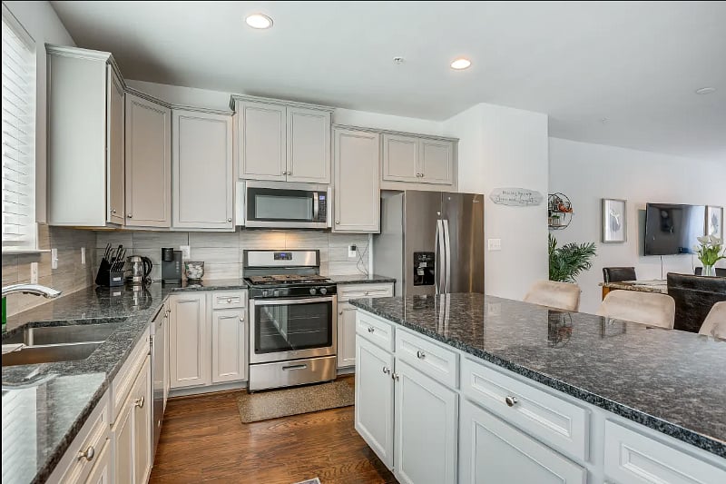 Furnished Finder property 470124_1 photo 22