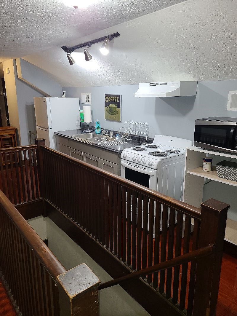 Furnished Finder property 470190_1 photo 12