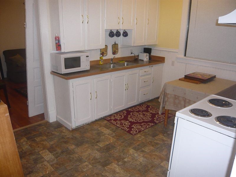 Furnished Finder property 470200_1 photo 6