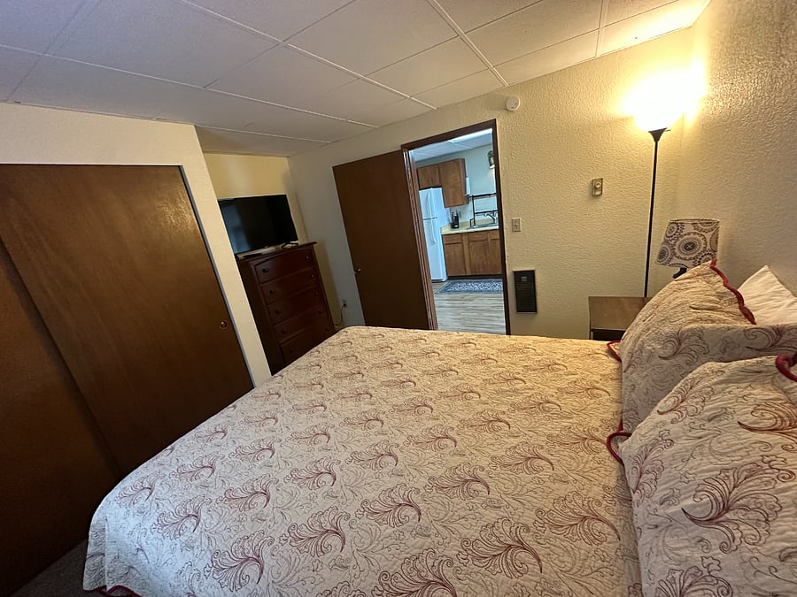 Furnished Finder property 470200_11 photo 9