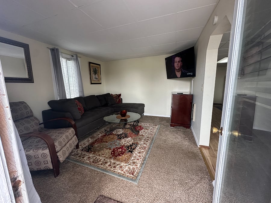 Furnished Finder property 470200_11 photo 4