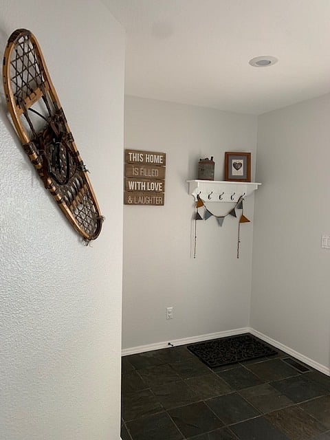 Furnished Finder property 470274_1 photo 3