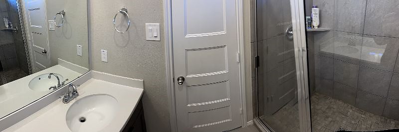 Master Bedroom Bathroom