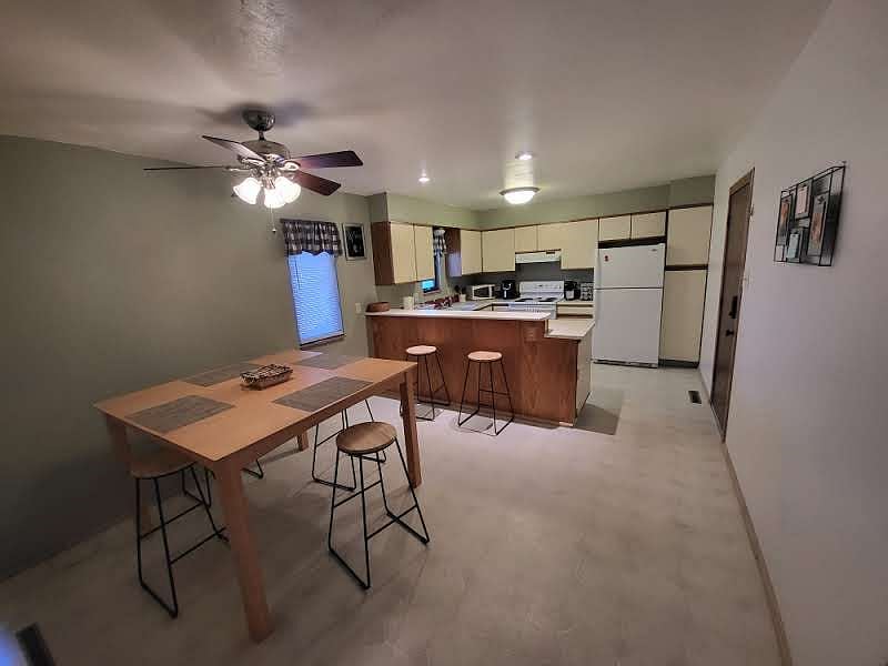 Furnished Finder property 470358_3 photo 12