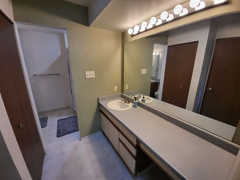 Furnished Finder property 470358_3 photo 4