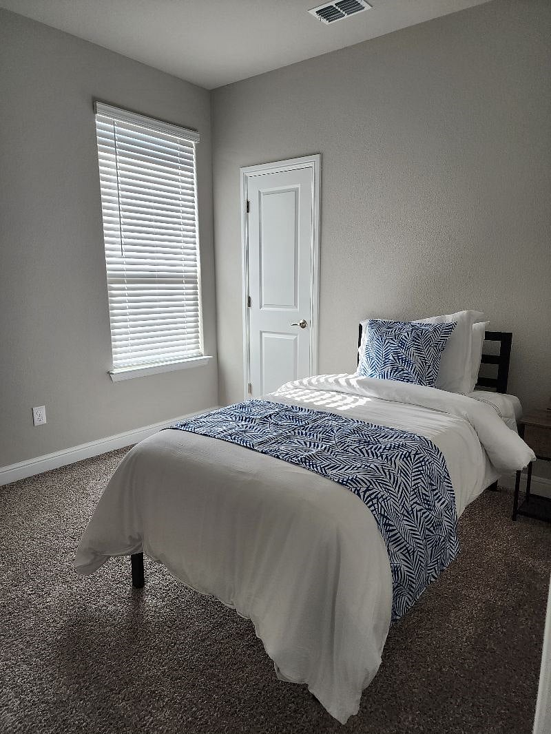 Furnished Finder property 470529_1 photo 3