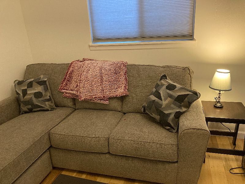 Furnished Finder property 470554_1 photo 3