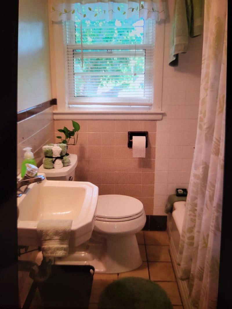 Soaking Tub & Shower