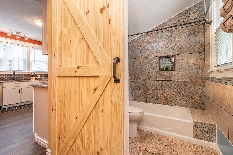 Furnished Finder property 470642_1 photo 12