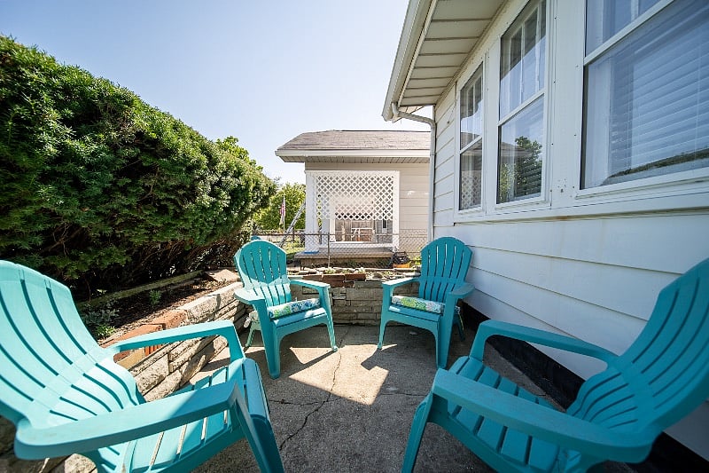 Front seating area.