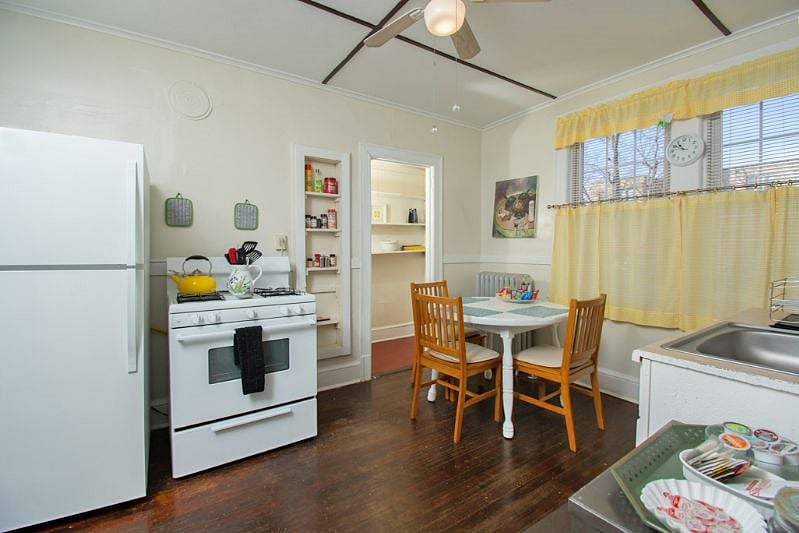 Second view of our A2 eat-in kitchen