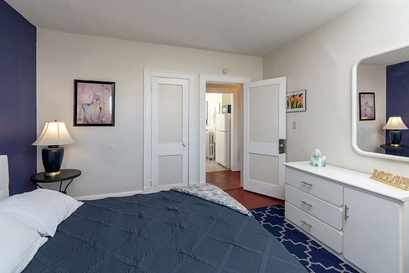 Bedroom in B1 queen size bed