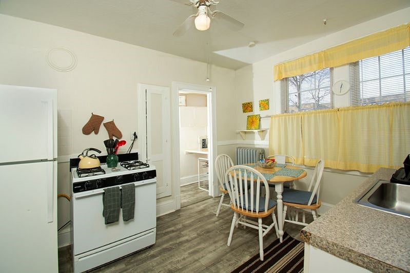 Unit B1 fully stocked eat-in kitchen