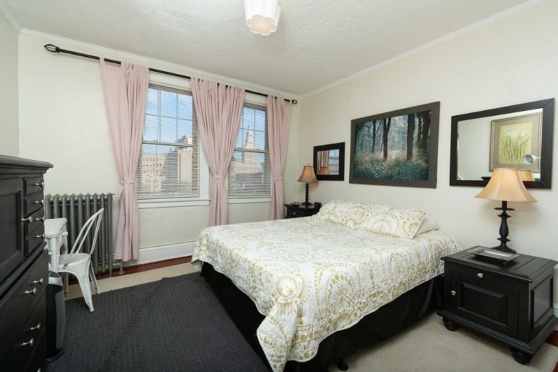 Bedroom in our C1 unit with Queen size bed