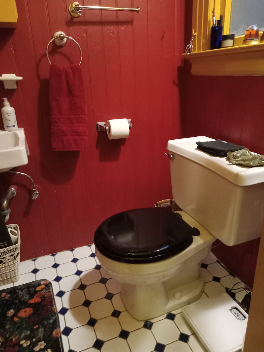 Small bathroom aka WC