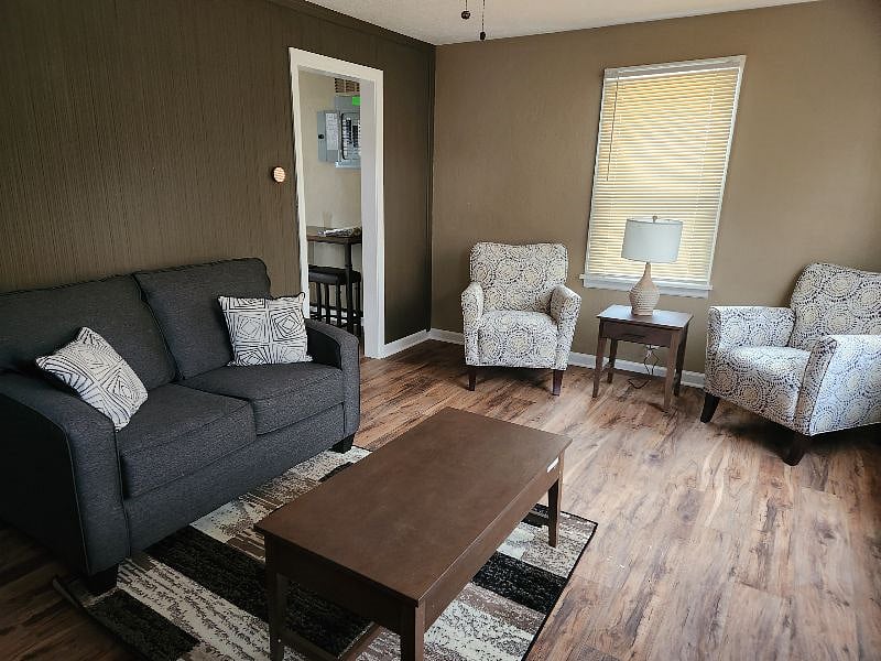 Furnished Finder property 470751_1 photo 1