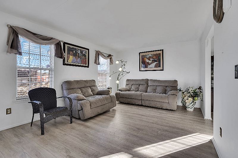 Furnished Finder property 470906_1 photo 3