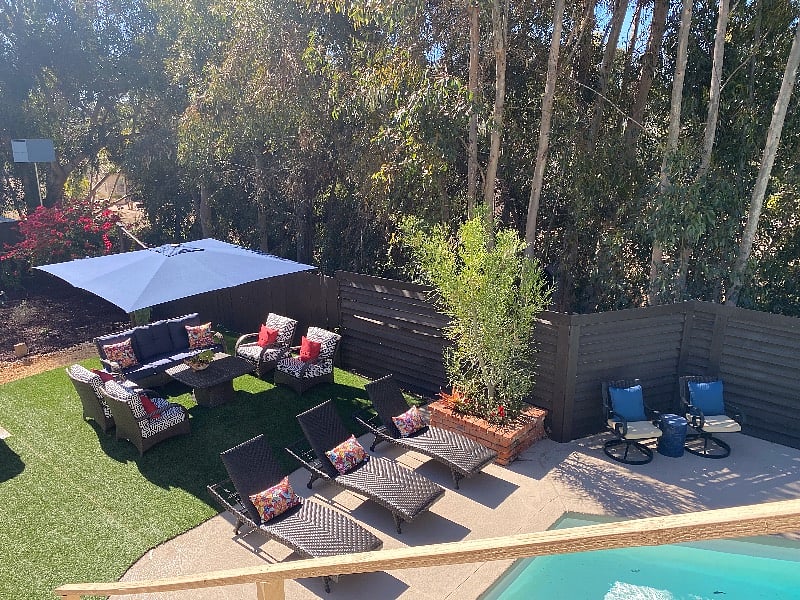 Pool side seating