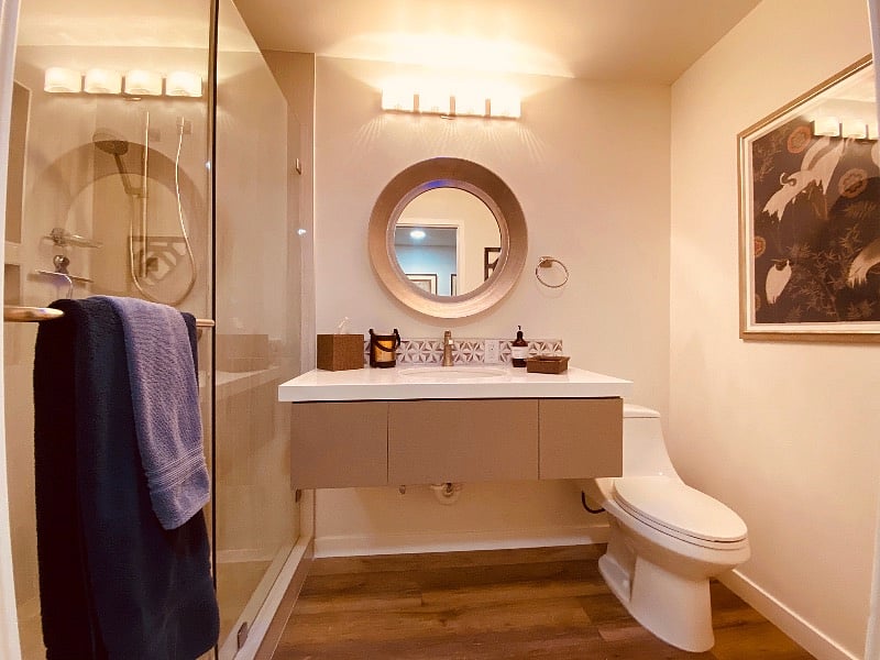 Shared bath in main hallway