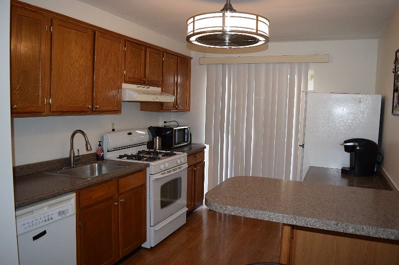 Furnished Finder property 471104_1 photo 6