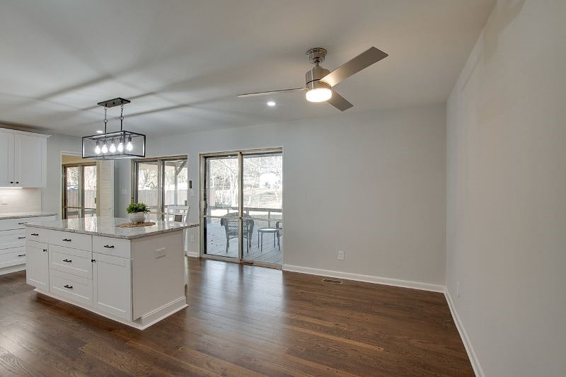 Furnished Finder property 471105_1 photo 17