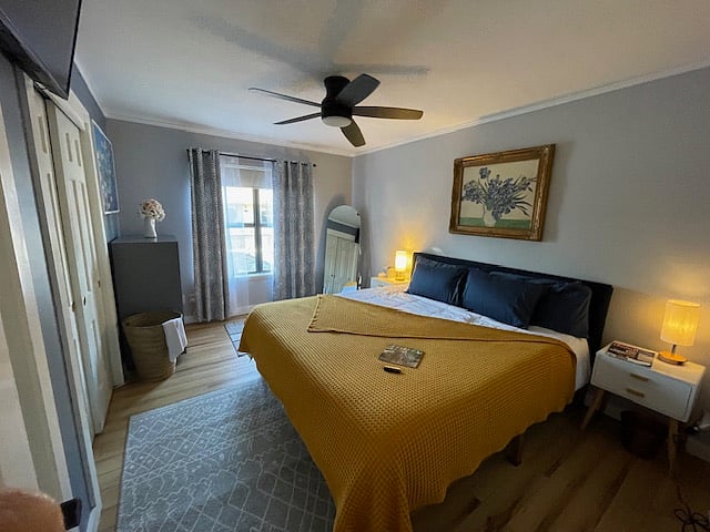Primary bedroom with king-size bed and ample storage comfortable and quiet for restful sleep.