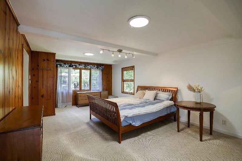 First bedroom with King Sized bed