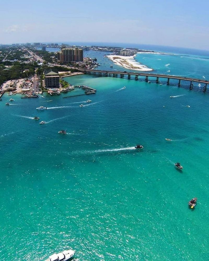 10 minutes to Crab Island!