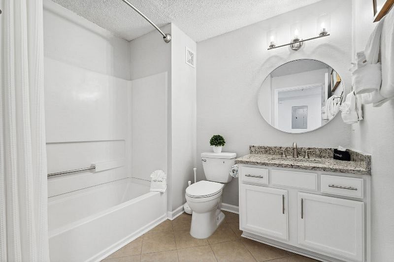 Oversized renovated secondary bathroom