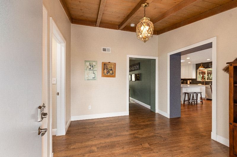 Furnished Finder property 471391_1 photo 4