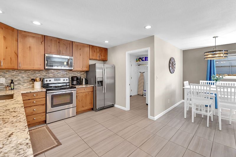 Furnished Finder property 471404_1 photo 10