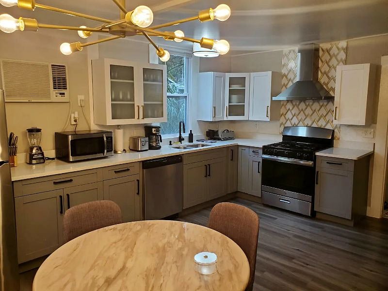 Furnished Finder property 471474_1 photo 4