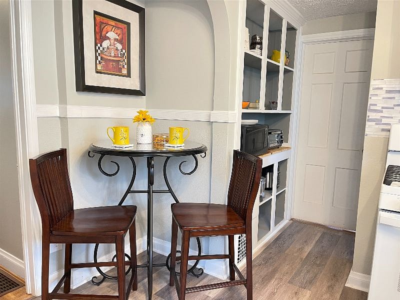 Breakfast nook, coffee bar