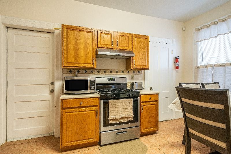 Furnished Finder property 471541_1 photo 11