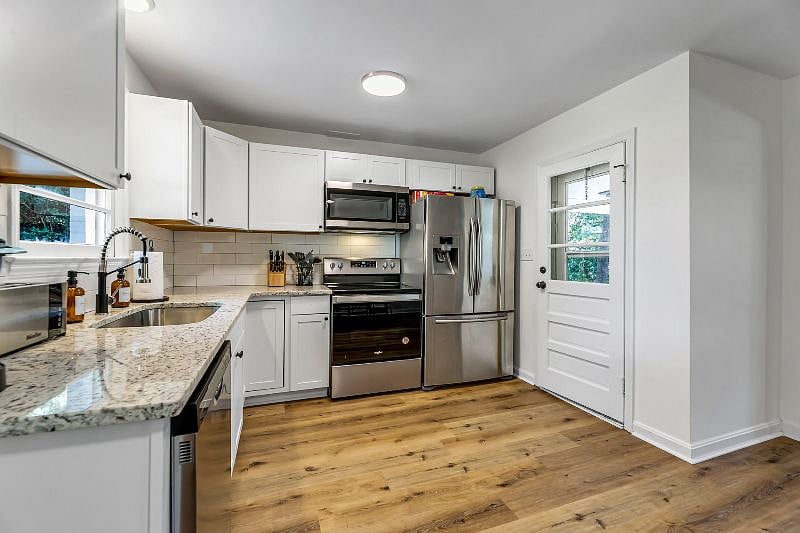 Furnished Finder property 471551_1 photo 11